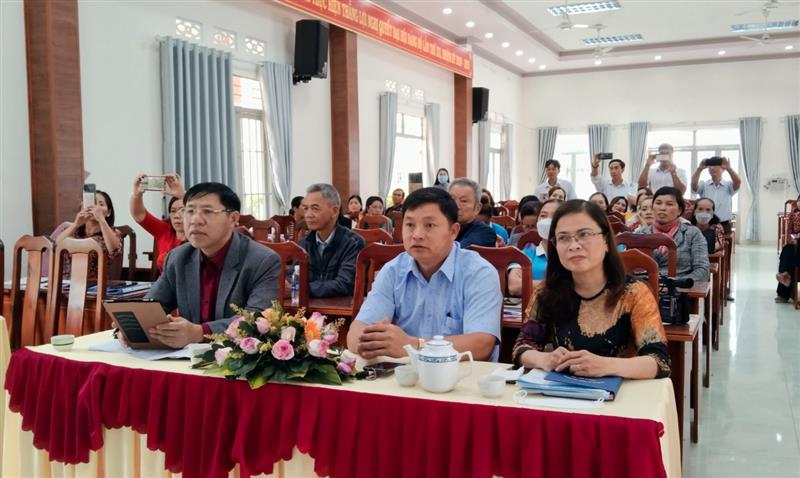 Hình ảnh tại buổi lễ ra mắt