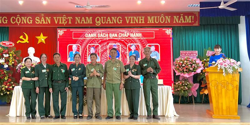 Ban chấp hành Hội ra mắt