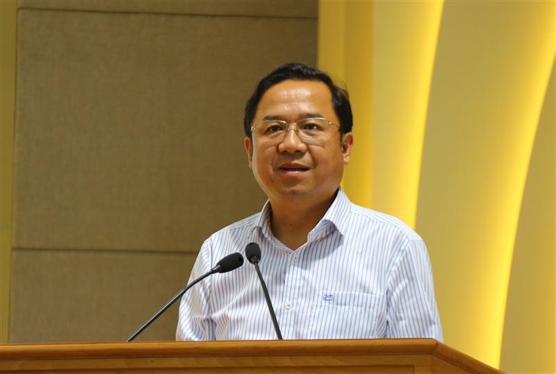 Đồng chí Tôn Thiện Đồng – UVBTV, Trưởng Ban Tuyên giáo và Dân vận Tỉnh ủy phát biểu tại hội nghị