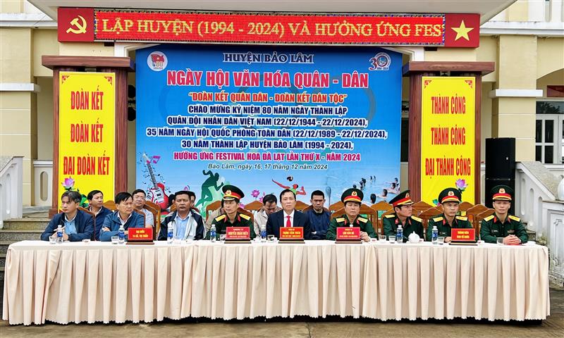 Các đại biểu tham dự buổi Lễ