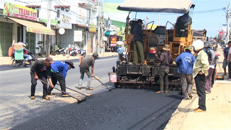 Thảm nhựa Công trình vòng xoay Ngã 5 Thị trấn Lộc Thắng