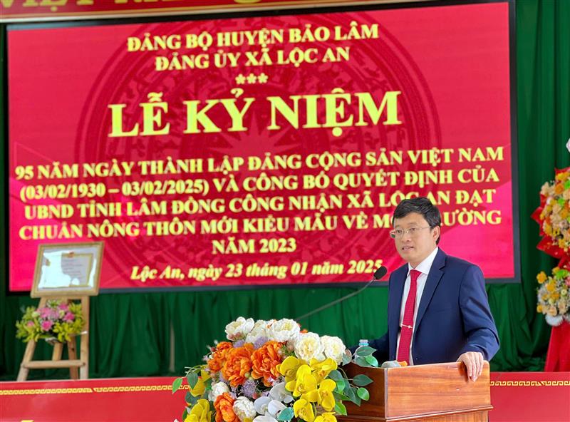 Đồng chí Trương Hoài Minh - Phó Bí thư Huyện uỷ - Chủ tịch UBND huyện Bảo Lâm phát biểu tại buổi lễ