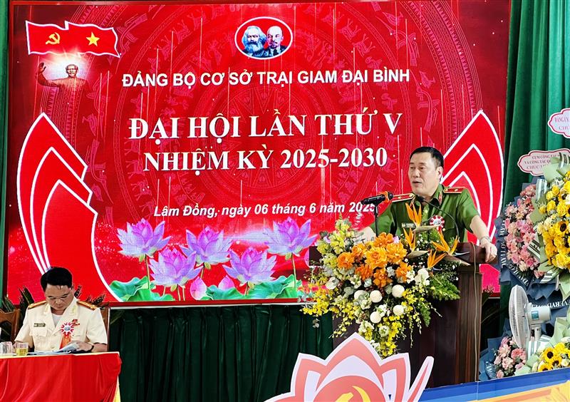 Thiếu tướng Phạm Văn Thân - Phó Cục trưởng Cục C10 phát biểu chỉ đạo Đại hội