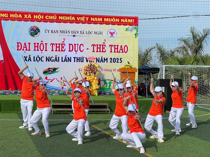 Đồng diễn thể dục chào mừng Đại hội