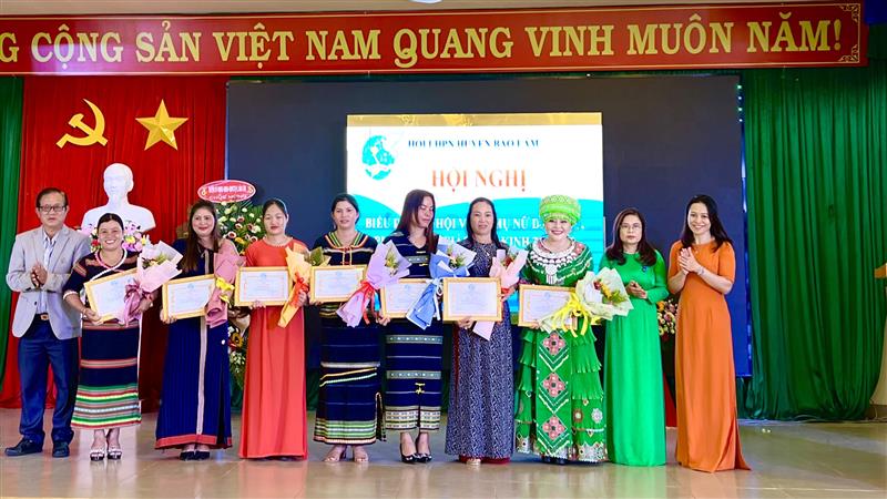 Hình ảnh tại Hội nghị biểu dương