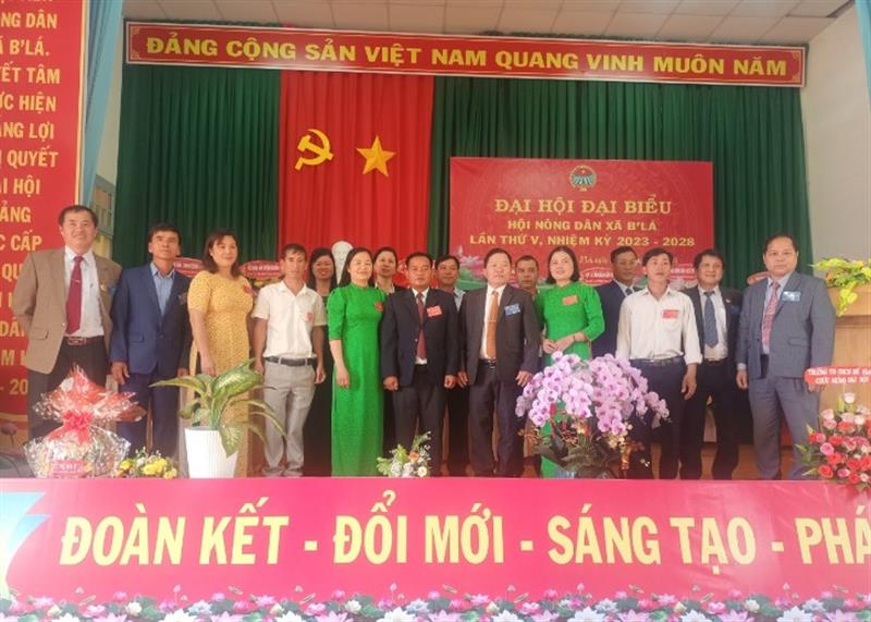 Ban chấp hành hội ra mắt