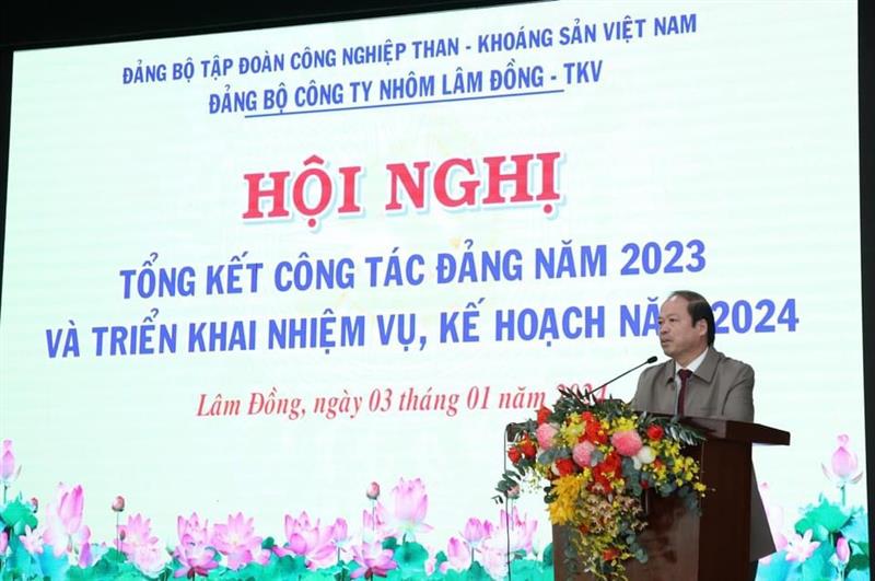 Đ/c Nguyễn Viết Vân, Tỉnh ủy viên, Bí thư Huyện ủy Bảo Lâm phát biểu tại Hội nghị