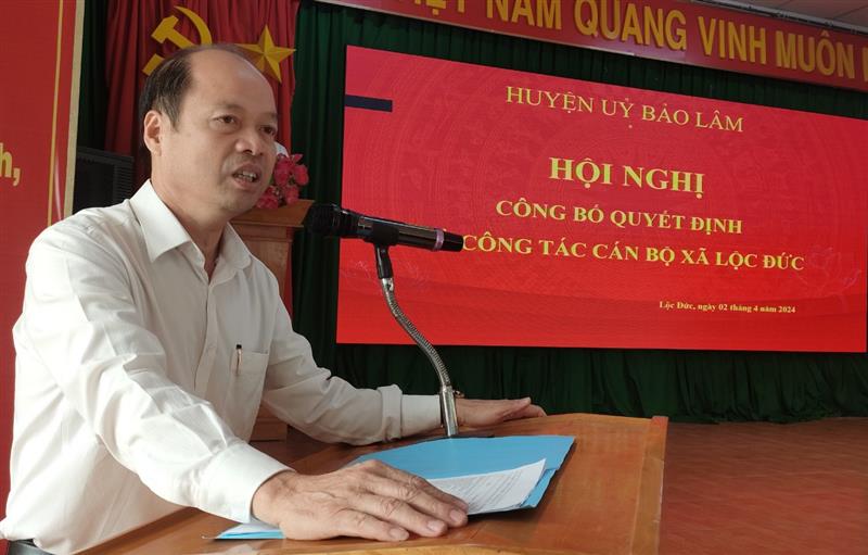 	Đ/c Nguyễn Viết Vân, Tỉnh ủy viên, Bí thư Huyện uỷ phát biểu giao nhiệm vụ