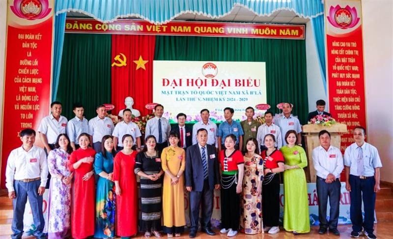 Ban chấp hành ra mắt