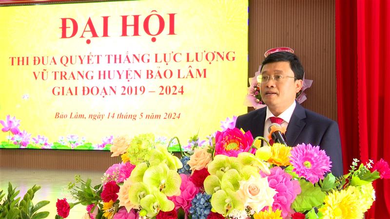 Đ/c Trương Hoài Minh – Phó Bí thư huyện uỷ - Chủ tịch UBND huyện phát biểu tại đại hội