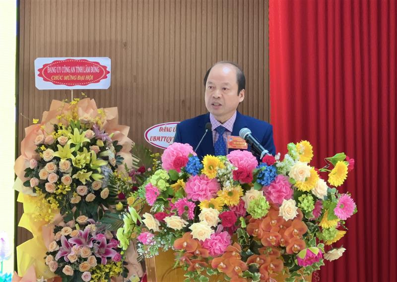 Đ/c Nguyễn Viết Vân- TUV, Bí thư Huyện ủy phát biểu tại đại hội