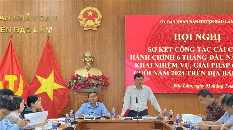 Đ/C Trương Hoài Minh – Phó Bí thư Huyện uỷ - Chủ tịch UBND huyện kết luận HN