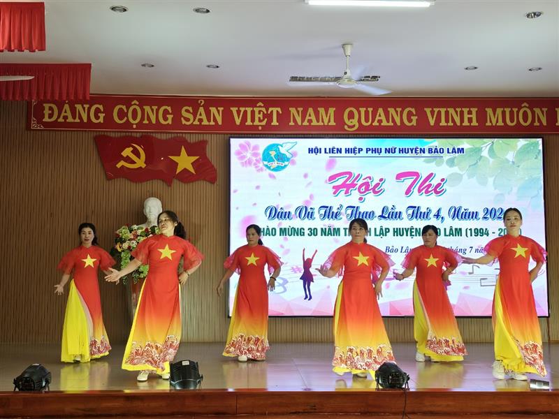 Tiết mục thi dân vũ