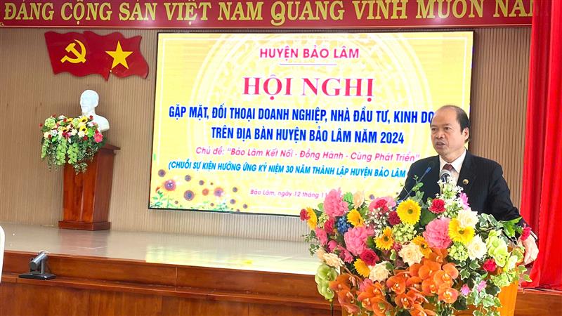 Đồng chí Nguyễn Viết Vân, Bí thư huyện ủy Bảo Lâm phát biểu tại Hội nghị.