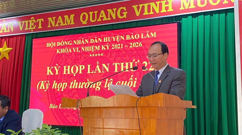 đại diện Uỷ ban MTTQVN huyện phát biểu tại Kỳ họp.