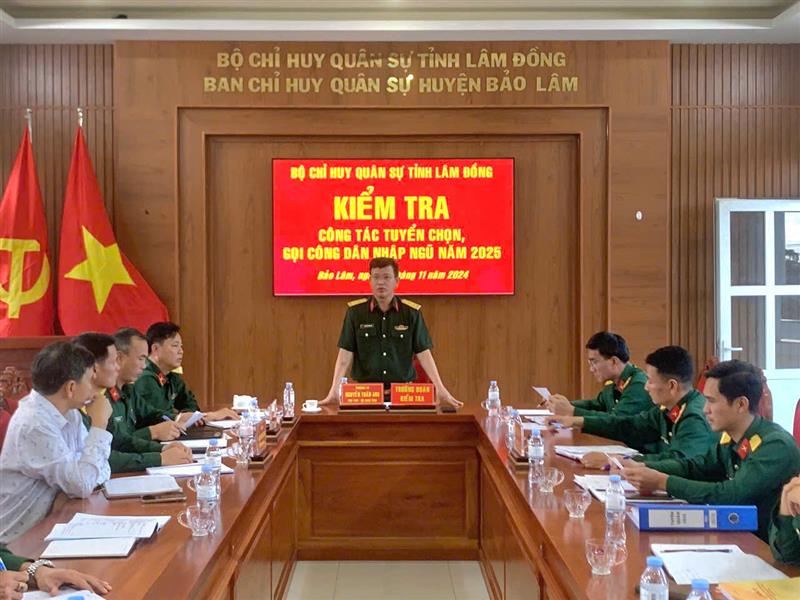 Thượng tá Nguyễn Tuấn Anh- Phó tham mưu trưởng, Bộ chỉ huy Quân sự tỉnh kết luận tại buổi làm việc