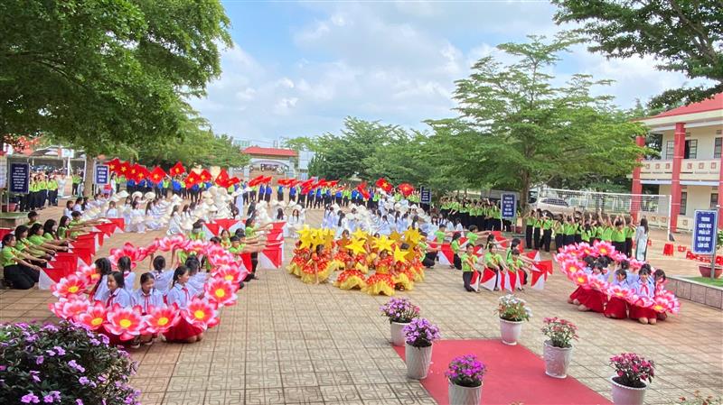 các tiết mục văn nghệ tại buổi lễ ra mắt không gian văn hóa Hồ Chí Minh