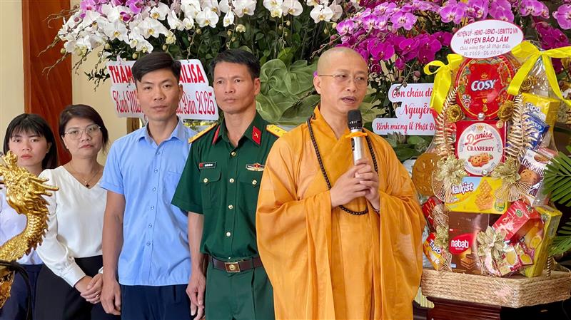 Đại diện các cơ sở Phật giáo bày tỏ, cảm ơn sự quan tâm của các cấp ủy Đảng, chính quyền, đoàn thể huyện và địa phương