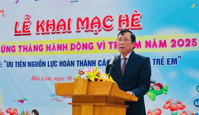 Đồng chí Trịnh Văn Thảo- Phó chủ tịch UBND huyện- Trưởng Ban chỉ đạo hoạt động hè huyện phát biểu khai mạc