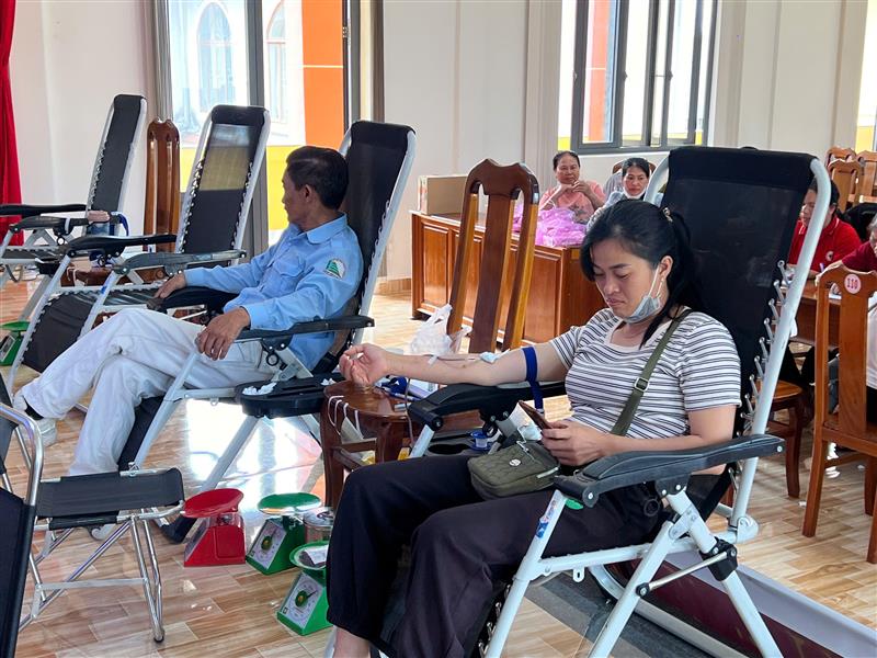 Đã có gần 200 người đăng ký tham gia hiến máu, thu được 109 đơn vị máu an toàn