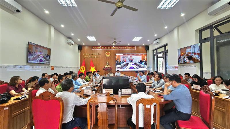 Toàn cảnh hội nghị tại UBND huyện Bảo Lâm