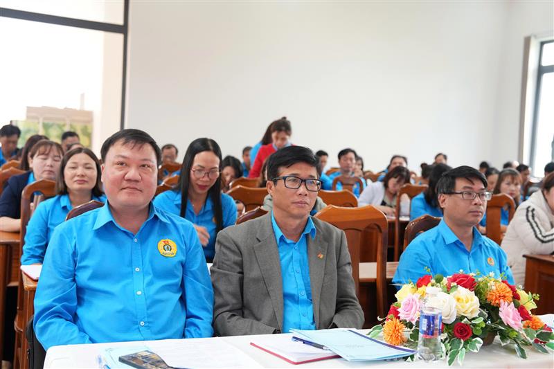 đại biểu tham dự hội nghị