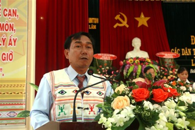 Ông K’ Lình – Phó bí thư Huyện ủy phát biểu khai mạc Đại hội