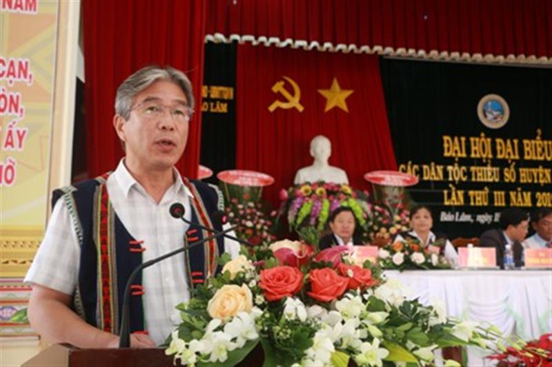 ông Hoàng Trọng Hiền – TUV – Bí thư Huyện ủy phát biểu tại Đại hội