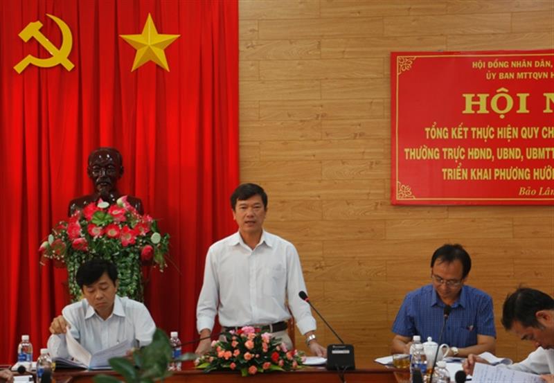 Đồng chí Nguyễn Ngọc Nhi – Phó bí thư Thường trực Huyện ủy – Chủ tịch HĐND huyện phát biểu tại hội nghị