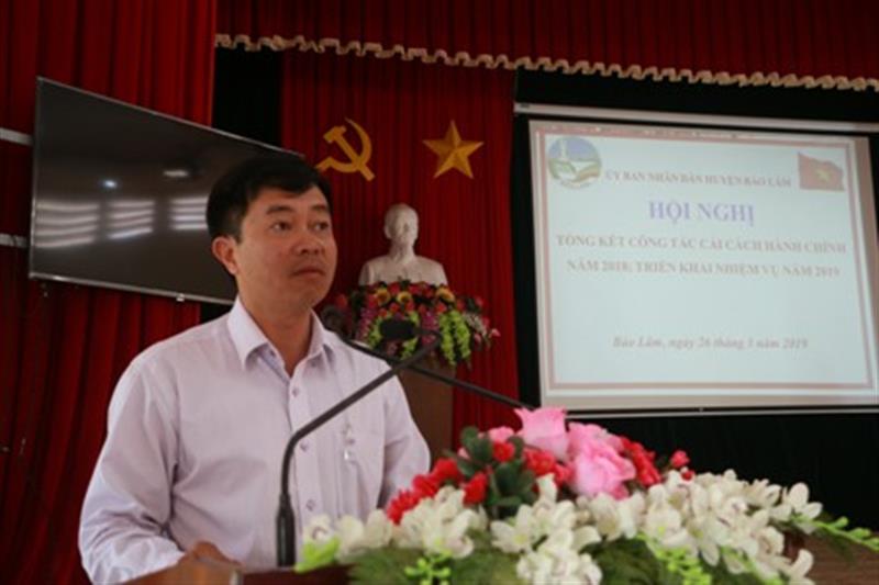 Ông Nguyễn Trung Kiên– Phó bí thư – Chủ tịch UBND huyện phát biểu tại hội nghị