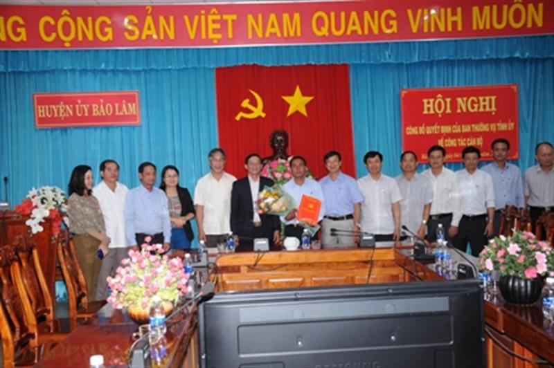 Thường trực tỉnh ủy trao quyết định chuẩn y chức vụ Phó bí thư huyện ủy Bảo Lâm