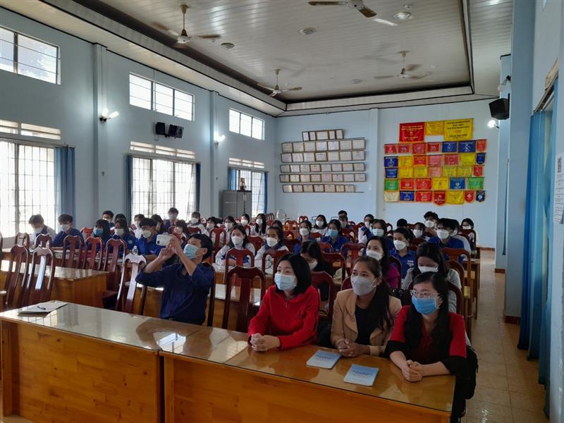 Toàn cảnh lớp bồi dưỡng tại Trường THPT Lộc Thành
