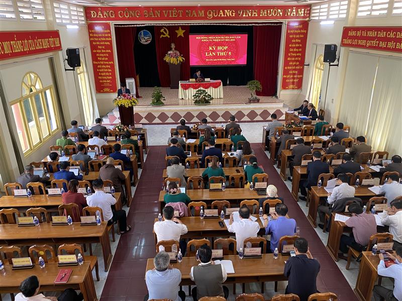 Tòan cảnh Kỳ họp lần thứ 5 HĐND huyện Bảo Lâm khóa VI
