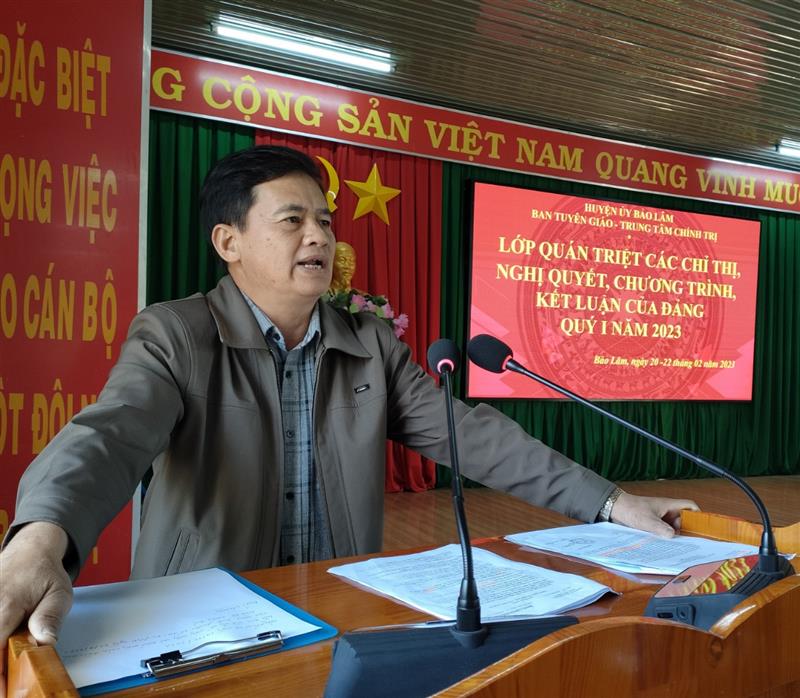 Đồng chí Dương Văn Nghĩa, Ủy viên Ban Thường vụ, Trưởng Ban Tổ chức Huyện uỷ