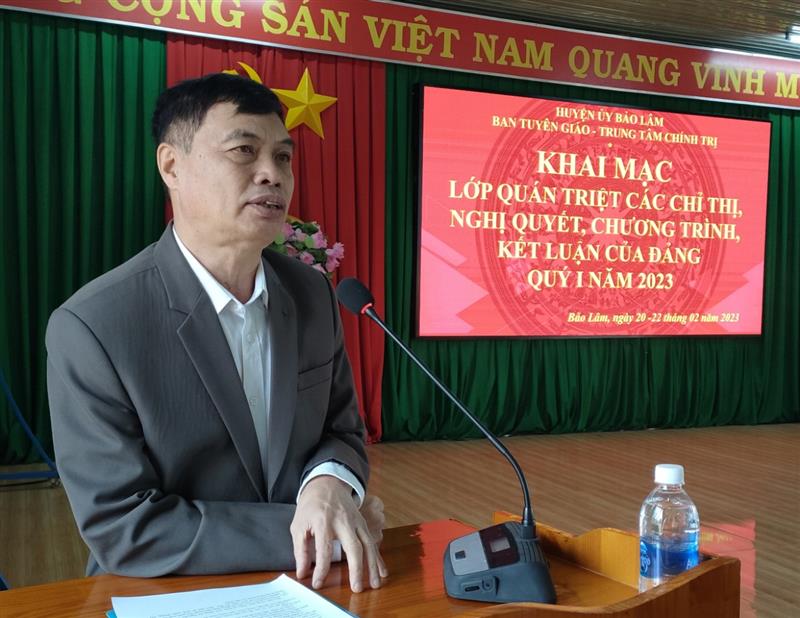Đồng chí Phan Anh Tuấn, Ủy viên Ban Thường vụ, Trưởng Ban Tuyên giáo Huyện uỷ