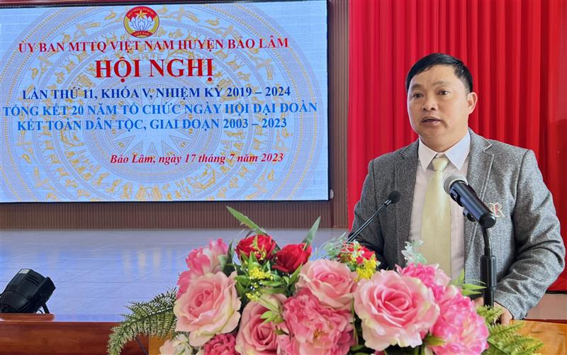 Đồng chí Nguyễn Đình Bình, Trưởng Ban Dân vận phát biểu tại HN
