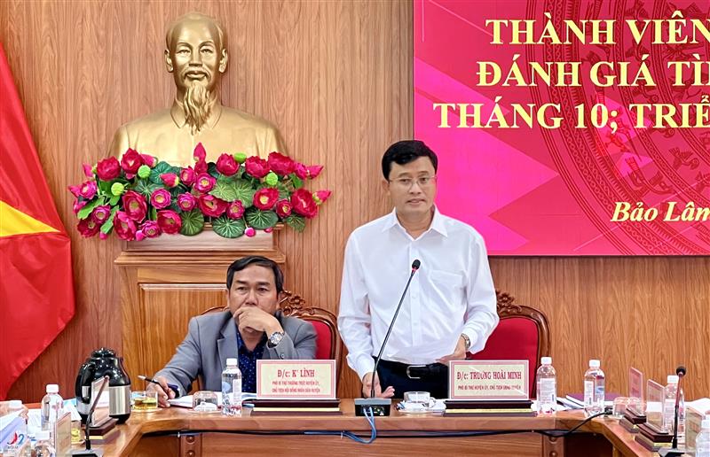 Đ/C Trương Hoài Minh – Phó Bí thư Huyện uỷ - Chủ tịch UBND huyện kết luận HN