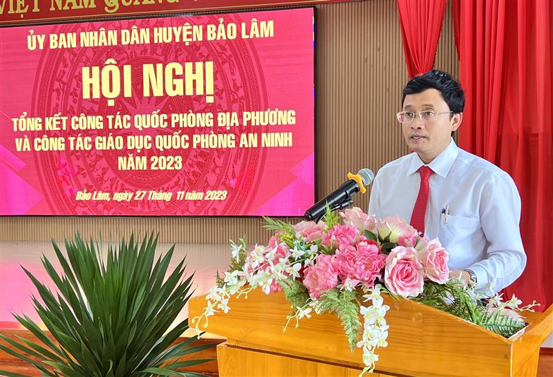 Đồng chí Trương Hoài Minh – Phó Bí thư huyện uỷ - Chủ tịch UBND huyện phát biểu kết luận Hội nghị