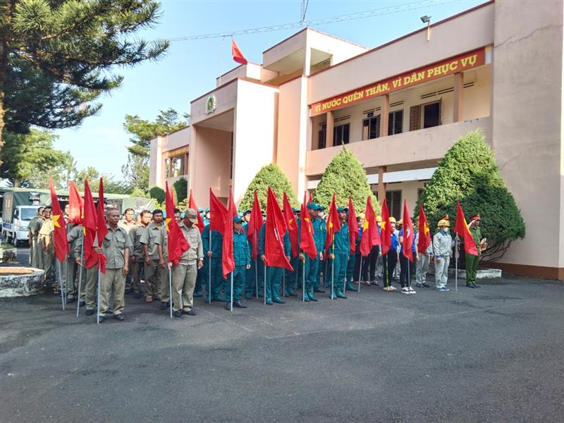 Thị trấn Lộc Thắng tổ chức lễ ra quân lập lại trật tự đô thị